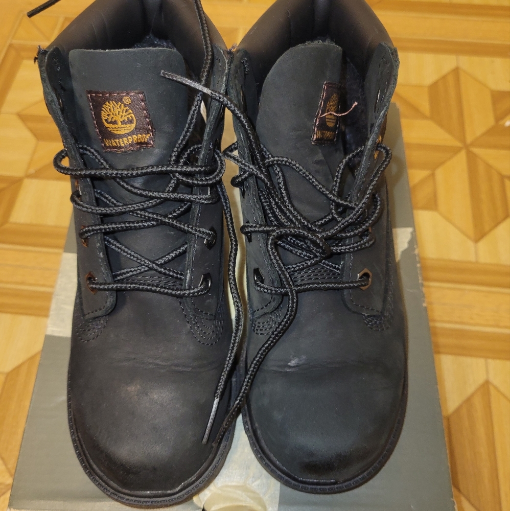 Boots - Picture 2 of 3